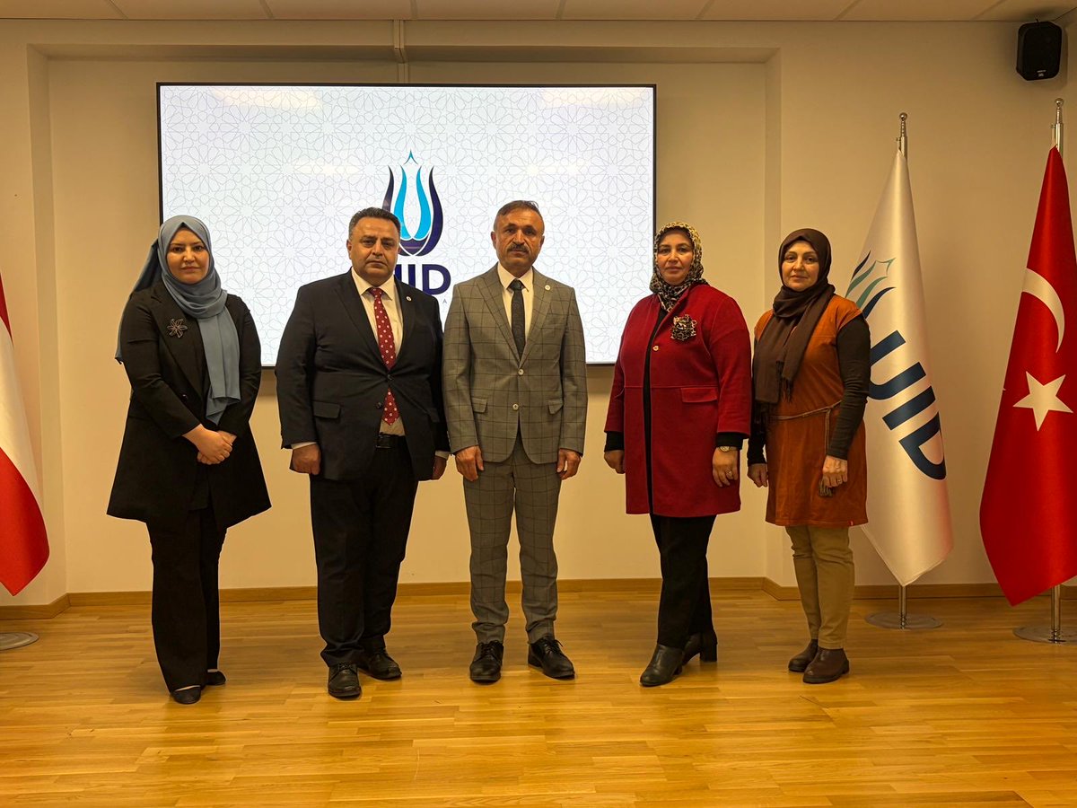 uidwien's tweet image. UID MKYK Üyesi Sn. Eyyup Bolat, teşkilat içi eğitim programı kapsamında UID Viyana Bölge Ofisimizi ziyaret ederek BYK ve BKYK üyelerimizle bir araya geldi. Kıymetli başkanımıza, gerçekleştirmiş olduğu verimli eğitim semineri için teşekkür ederiz. 
@U_I_D @saganak_mehmet