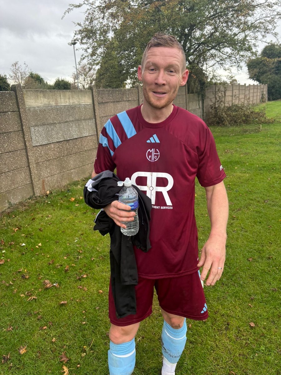 Manor 5-0 Rigdyke 

Dominate performance this morning from the the lads! Three wins on the bounce! 3rd in League! A brilliant all round team display from all 18 players! 

Dev ⚽️⚽️⚽️
<a href="/TruemanJack/">Jack Trueman</a> ⚽️
Del ⚽️ 

MOTM:
Ref Joe Austin
Management Dev/Del

#UTM | <a href="/Rdslfootball/">Rotherham And District Sunday League</a>