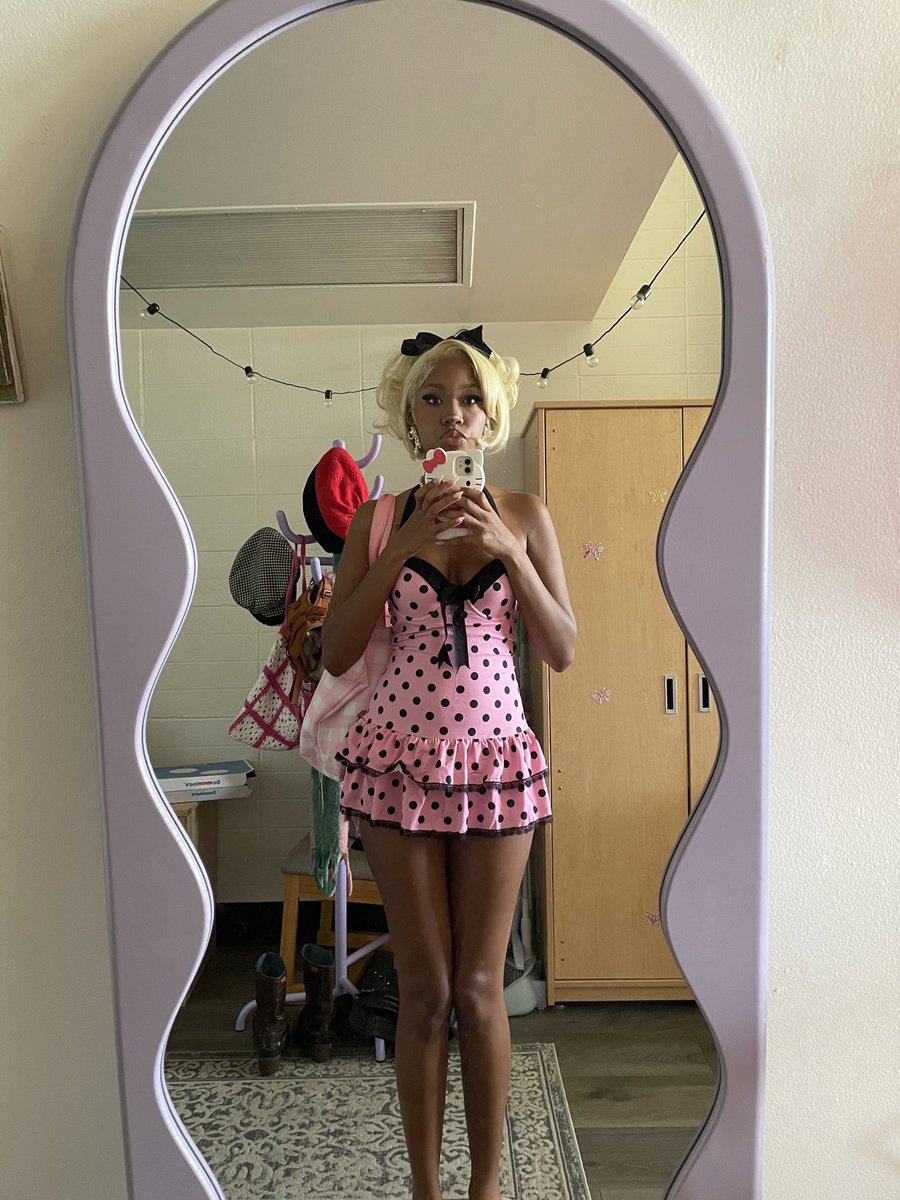 Finally wore my 1959’s swimsuit ! 💕🖤