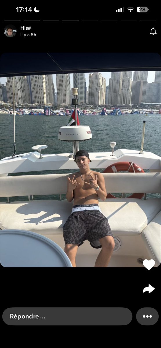 Il fait trop bander #helias #nude #tiktoker