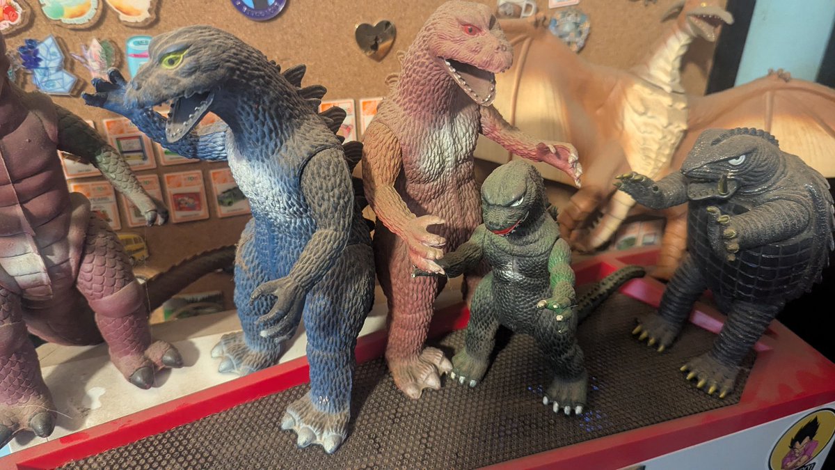 mrfox0707's tweet photo. @DMan1954Gojira These! https://t.co/DlA55MI3j8