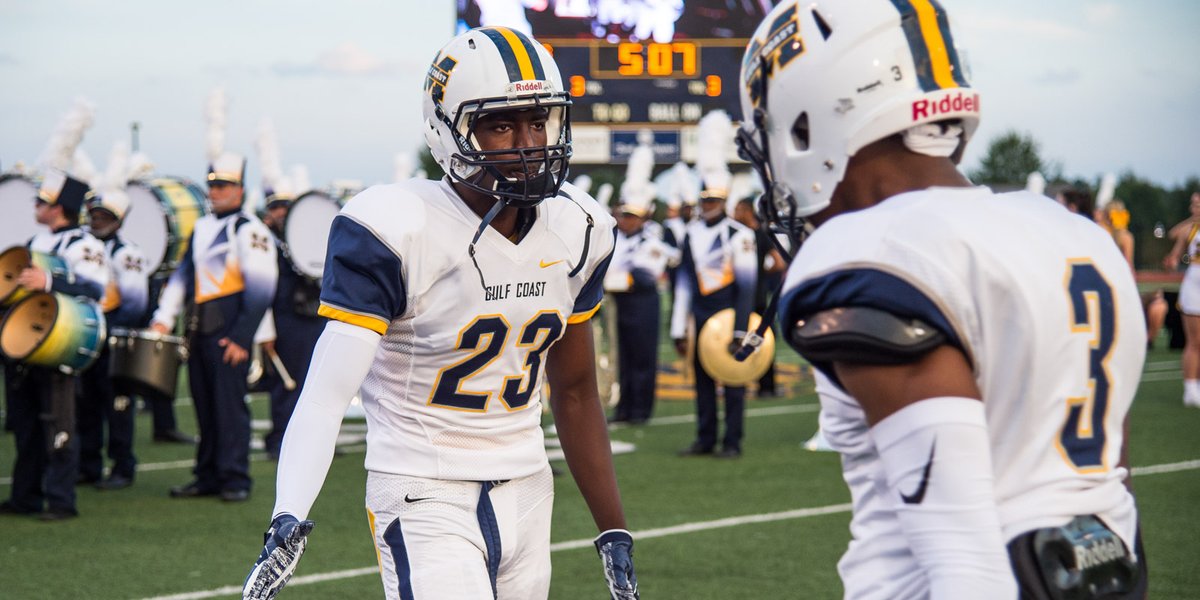 #AGTG!! After a great conversation with <a href="/BrettSShufelt/">Brett Shufelt</a>, I am blessed to say I've received an offer from <a href="/MGCCC_FOOTBALL/">MGCCC Football</a>!! <a href="/coachbusby22/">Coach Busby</a>