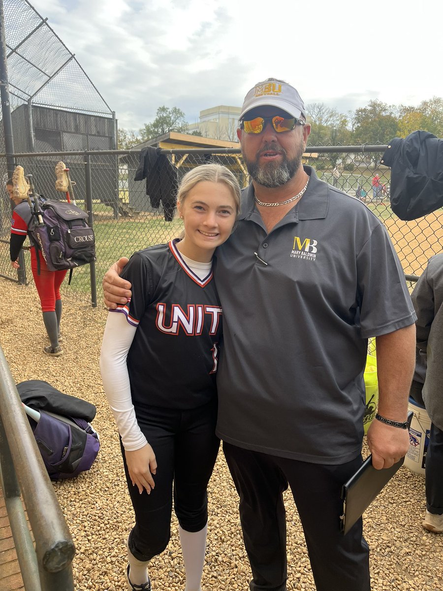 TinsleyPickett's tweet image. Had a great time exploring @MaryBaldwinU campus yesterday and meeting @CoachShelton18. I also got to see my former high school teammate @JadaBolden2025 
🖤💛
Thank you coaches &amp;amp; team!