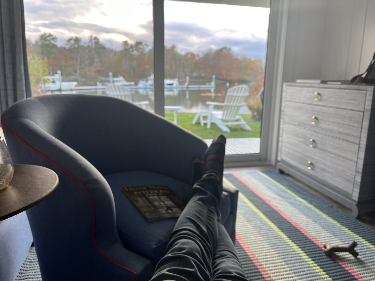 RealGovIntel's tweet photo. Life is always better in Kennebunkport https://t.co/WsTzjxHHws