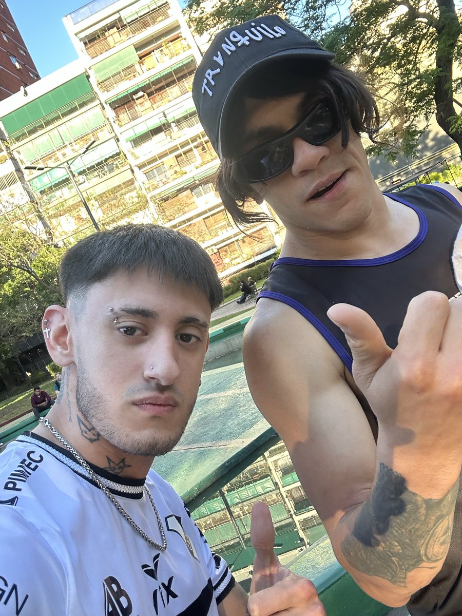 Aca con mi amigo Gabino Silva en el barrio de Ferro con la de Floresta🏴🏳️