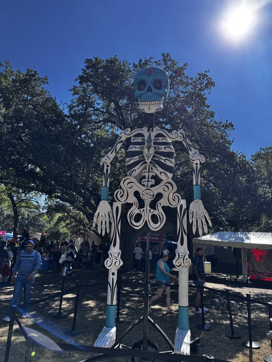 Had a great time at Muertos Fest with the family. 

It’s always a great time celebrating the traditions and culture that make San Antonio home. 🎃💀
#HD118