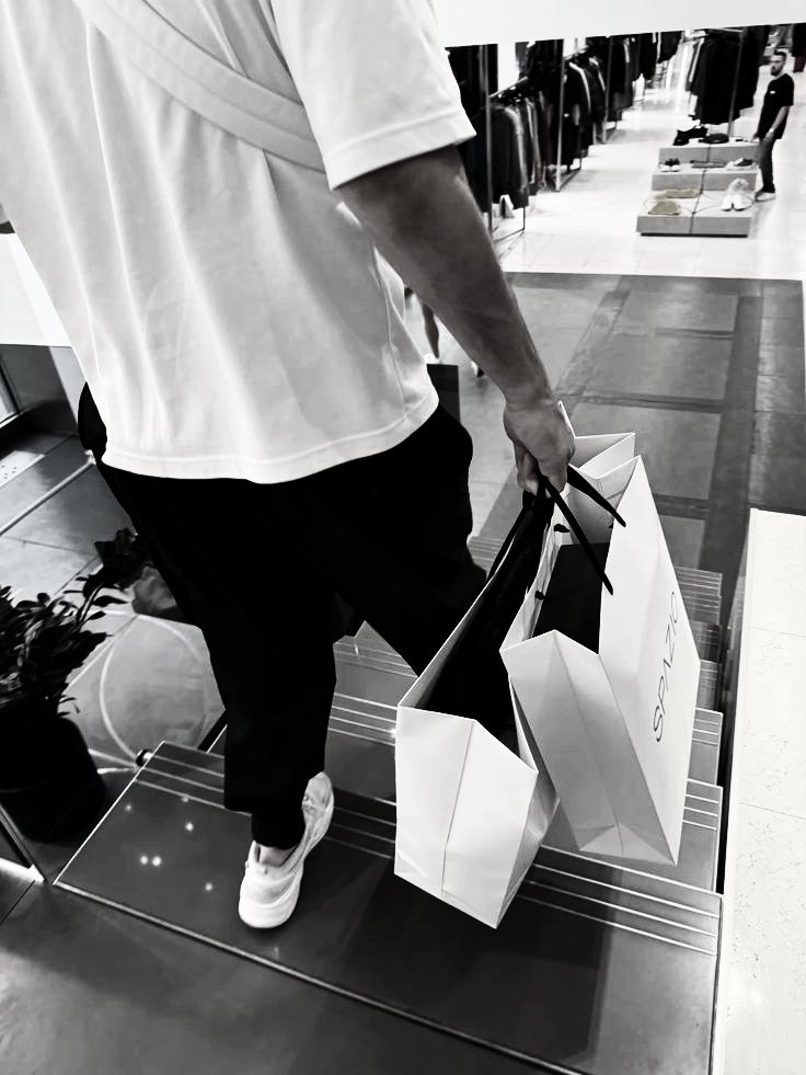 B0X3RJAV0N's tweet image. ᅠ   
ᅠ       ᅠ   
ᅠ       &apos; Saidinha no shopping, com ele @angelgoldensr 🤍ᅠ   
ᅠ       ᅠ   
ᅠ