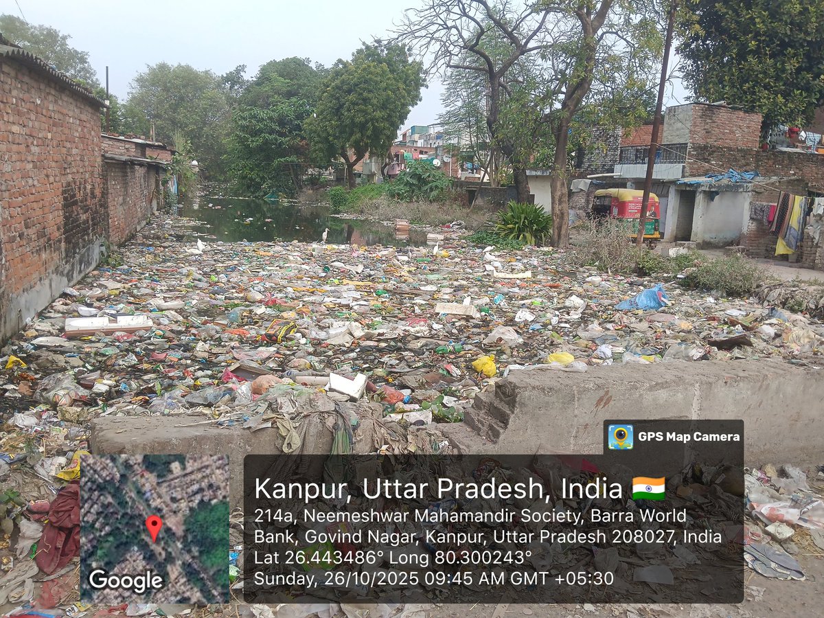 KanpuriyaFeed's tweet image. “Welcome to Kanpur — where holy rituals meet toxic reality.”

📍 कानपुर, उत्तर प्रदेश

ज़रा तस्वीर देखिए…
ये कोई नाला नहीं, हमारे सिस्टम की लाश है!
प्लास्टिक, गंदगी, बदबू और सड़ा पानी —
और इसी जहरीले नाले में छठ पूजा होगी…
लोग स्नान करेंगे, अर्घ्य देंगे, और ऊपर से नेताओं के…