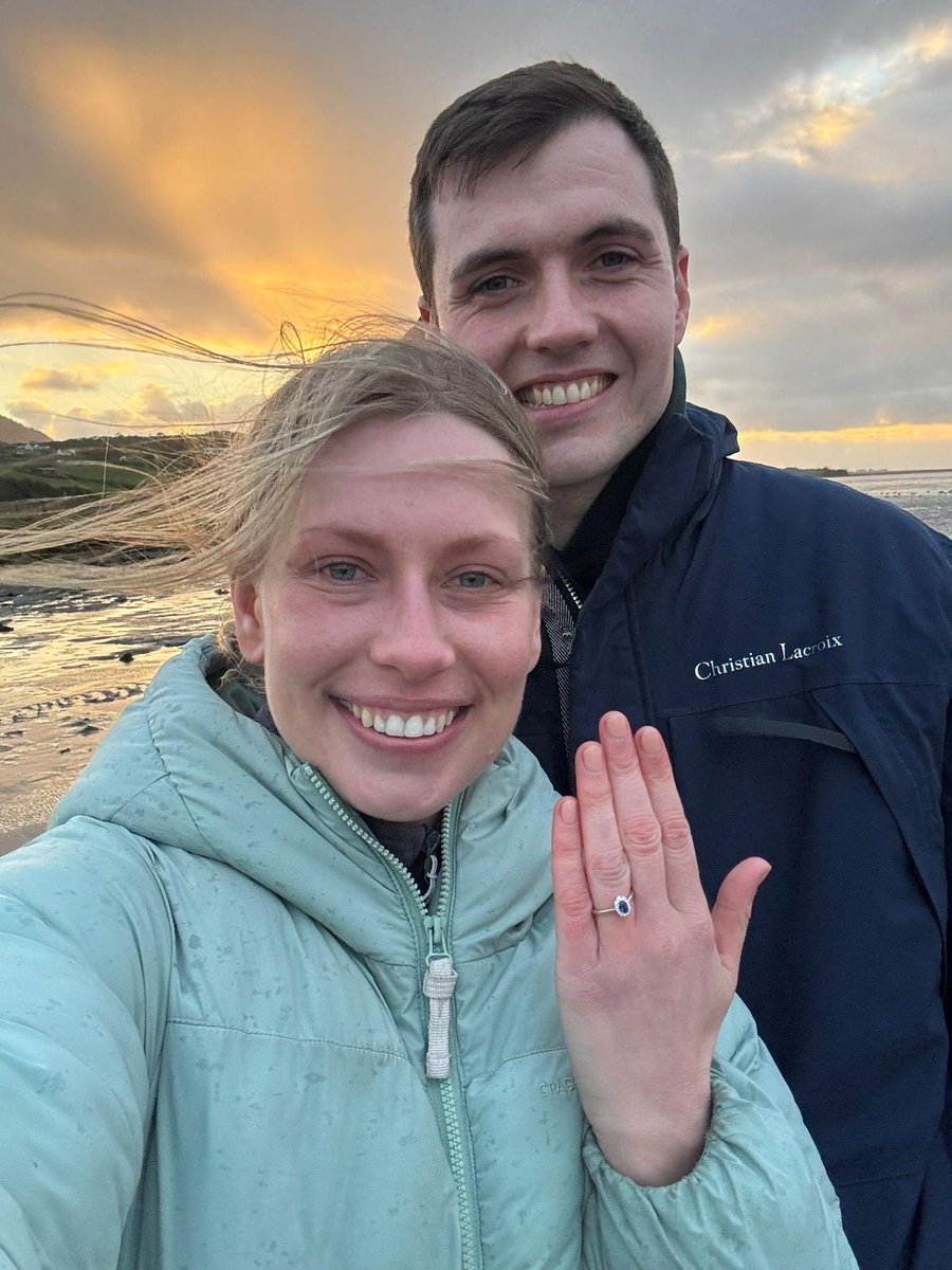 cathal686's tweet image. #100daysofwalking 
#sohappy #Engagement 
My baby girl got engaged  💍
So happy for them.