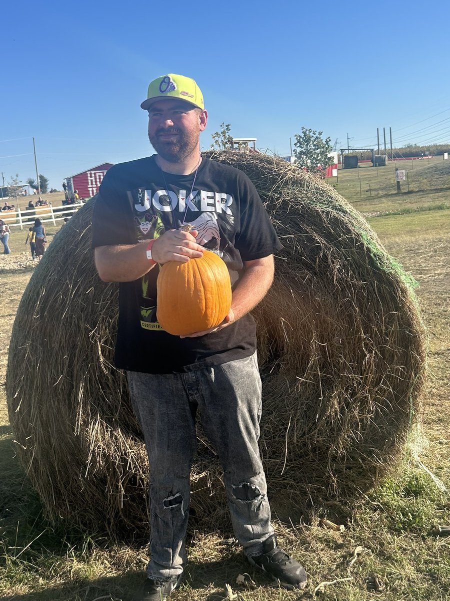 _Big_D_410's tweet image. It’s a Funny World We Live In 🃏🎃🍁#PumpkinPatch #Joker #fall2025