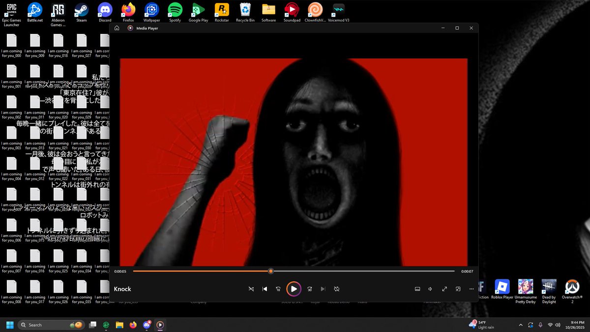 GOREJ1RA's tweet image. was playing Minecraft when my pc did this what the fuck is going on it's a video of a dude knocking on the screen over and over