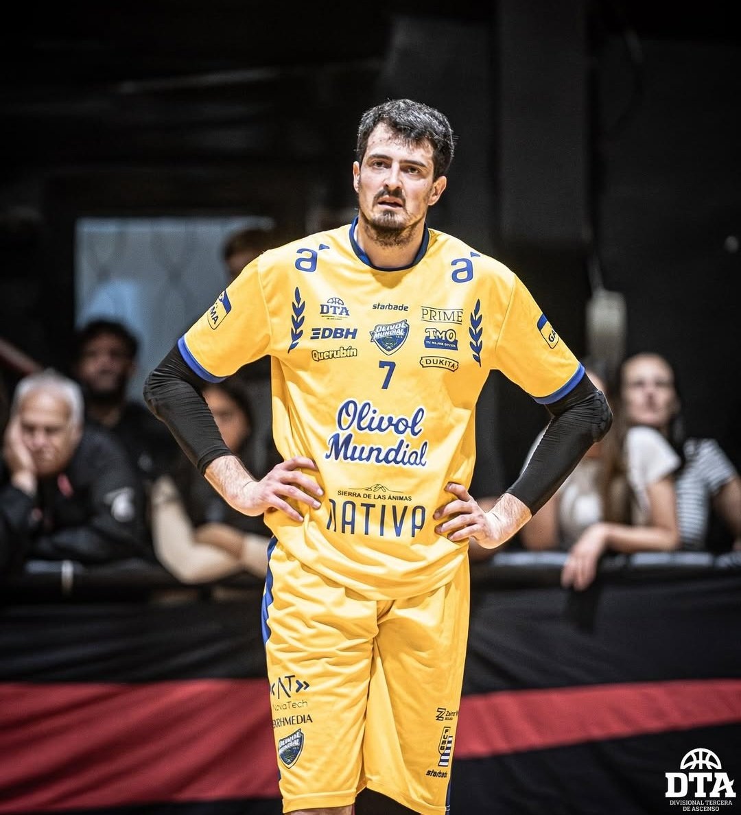 Victoria <a href="/Olivolmundial/">Olivol Mundial</a> sobre <a href="/CapurroCA/">ClubAtlético Capurro</a> 91-83 para poner 1-0 la serie Playoff <a href="/DTAFubb/">DTA</a>.Amilcar Sanchez 29 pts,6 reb,Diego Alvarez <a href="/diegoalvarez_22/">Diego Alvarez</a> 23 pts,7 asist, Rogelio De Leon <a href="/De_Roger7/">Rogelio De León</a> 13 reb.En Capurro Matias Nicoletti <a href="/MNicoletti13/">Matias Nicoletti</a> 19 pts,Kelvin Caraballo 15 pts,16 reb