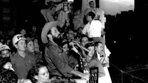 Un día como hoy d 1959 Camilo pronunció su último discurso y expresó “De rodillas nos pondremos una vez, (…)y será el día que lleguemos a la tierra cubana que guarda veinte mil cubanos, para decirles: “¡Hermanos, la Revolución está hecha, vuestra sangre no salió en vano!”. #FMC