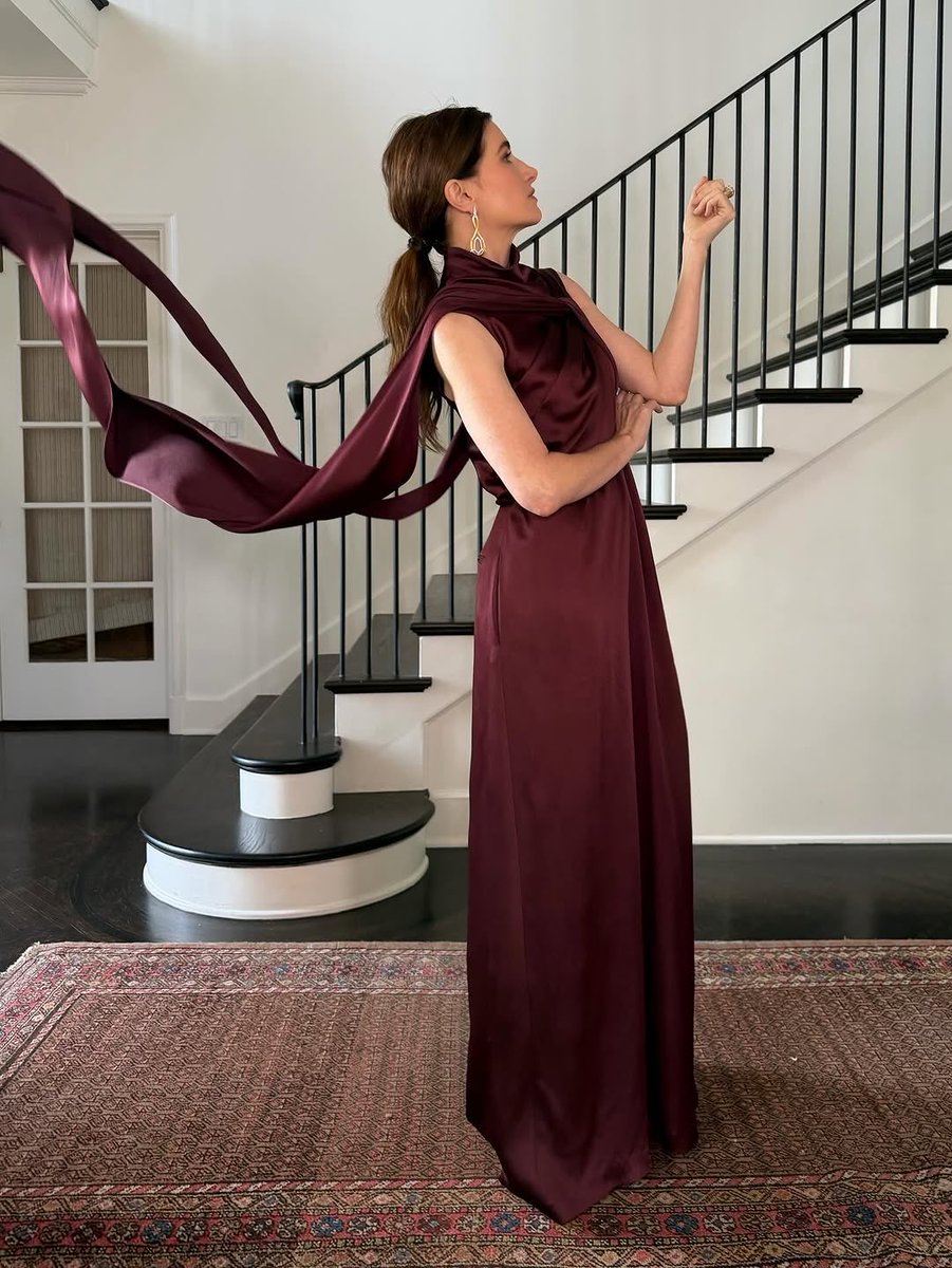 KATHRYN HAHN x LANVIN x VOGUE WORLD

📸 msjordanjohnson