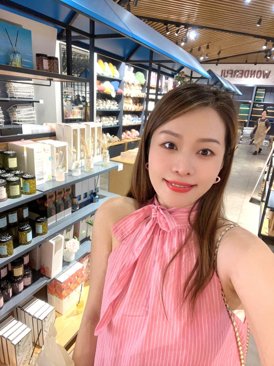 36歳私は独身で結婚もしていないし、勝手に間に合わせたくない。人生は孤独でも、心に背かない。残念に思っても、我慢しない！では、精神的に豊かで、心の面白い独身者になり続けましょう！🤣