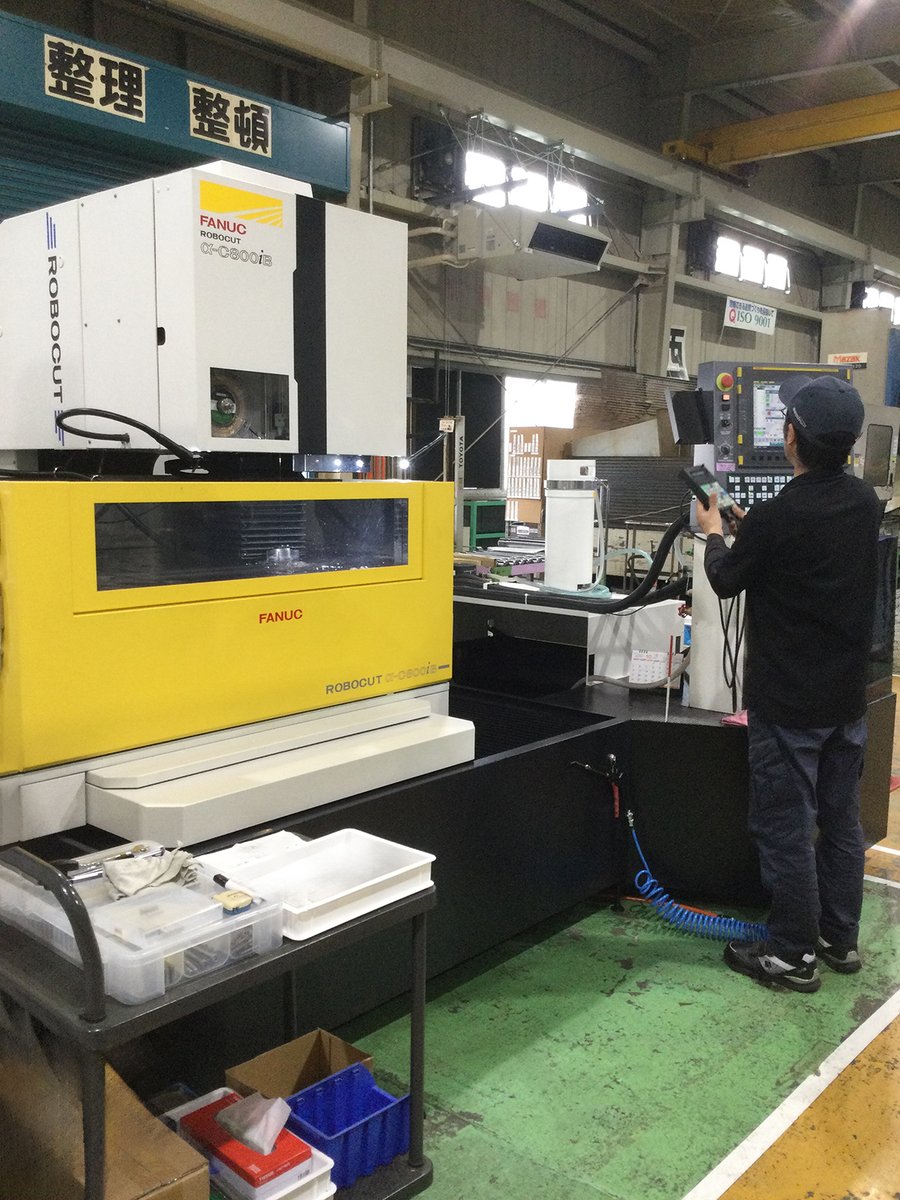 imahashiss's tweet photo. 新設備FANUC ROBOCUT α-C800iCが本格稼働！⚡
厚物・高精度な放電加工にも対応できるようになりました！
厚物・難削材もお任せください💪
現場での様子はこちら👇

#今橋製作所 #放電加工 #ROBOCUT #ものづくり #製造業 #新設備導入 https://t.co/VRQCDwjr5H