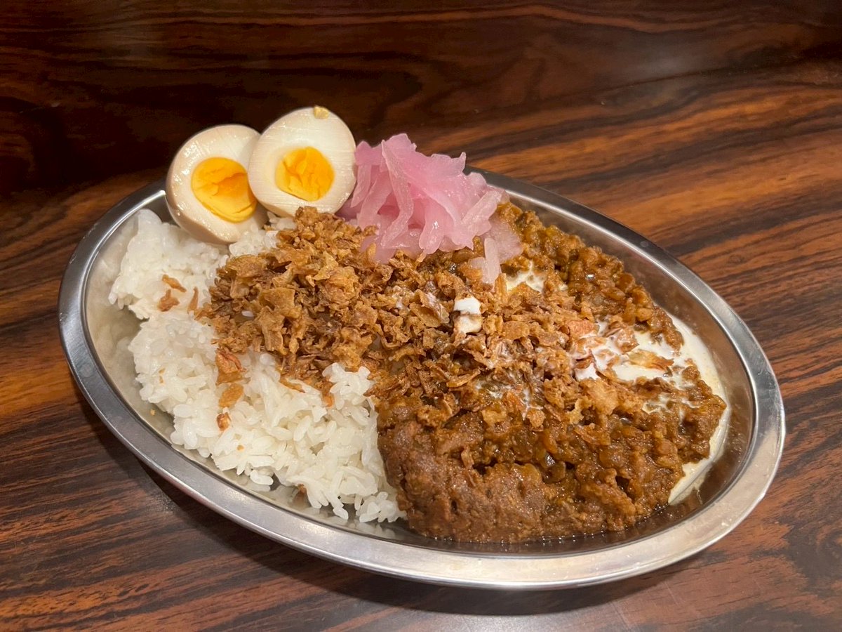 おはようございます
🍛スパイスカレーリコード本店
Openしました✨
ランチは14時迄です。

今日は、お天気☀️でお散歩日和💕

限定で、ミニ特典をご用意しております。
お出かけついでに、是非ご来店ください。
お待ちしております💁🏻‍♀️