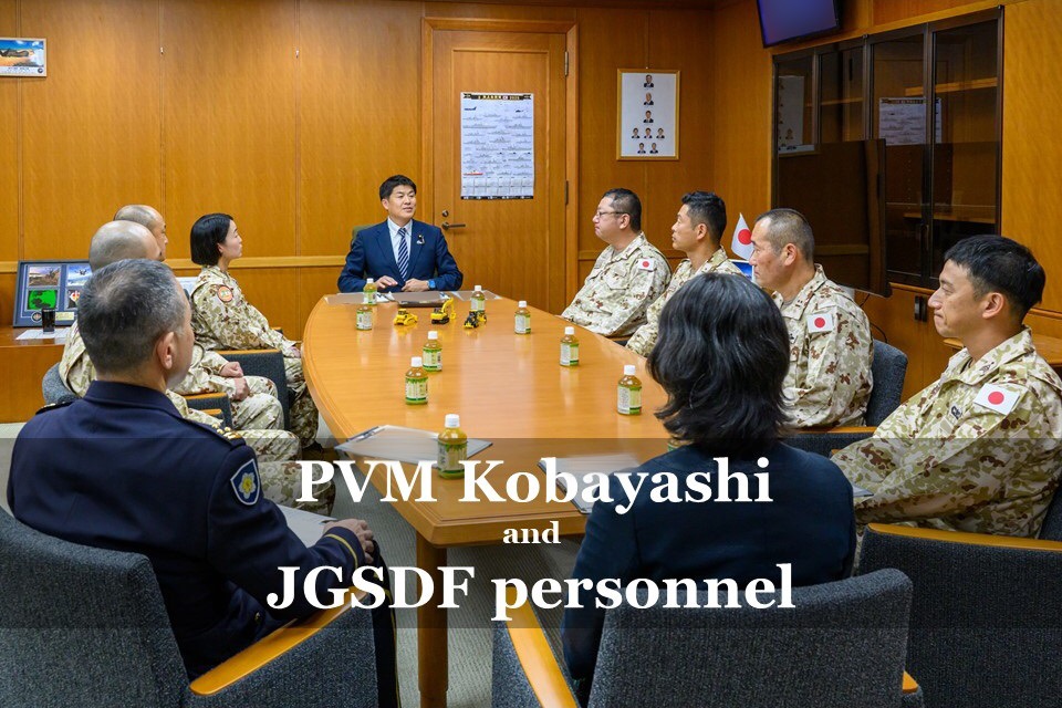 ModJapan_en's tweet image. PVM Kobayashi encouraged JGSDF personnel dispatched to Djibouti for HA/DR (Heavy Engineering Equipment Operation and Maintenance) capacity building project on Oct 17. Through training with ODA-provided equipment we contribute to strengthening disaster response capabilities.