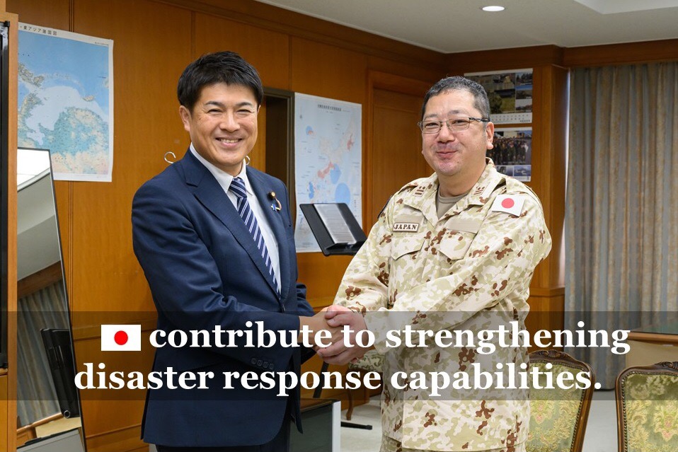 ModJapan_en's tweet image. PVM Kobayashi encouraged JGSDF personnel dispatched to Djibouti for HA/DR (Heavy Engineering Equipment Operation and Maintenance) capacity building project on Oct 17. Through training with ODA-provided equipment we contribute to strengthening disaster response capabilities.