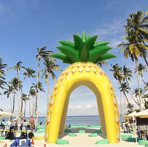 What a cool inflatable arch!
You can customize the style and size you want :)
#inflatables
#advertising 
#party
#Christmas