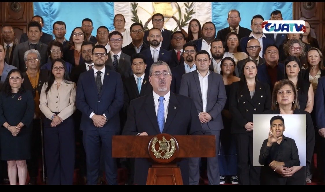 El mensaje pre-grabado de Bernardo Arévalo junto a su camarilla, se limitó a lloriquear por las acciones judiciales promovidas por el MP.

Pide ayuda internacional, pero de la seguridad nacional que se vulneró con la fuga de los delincuentes terroristas y de las armas robadas en