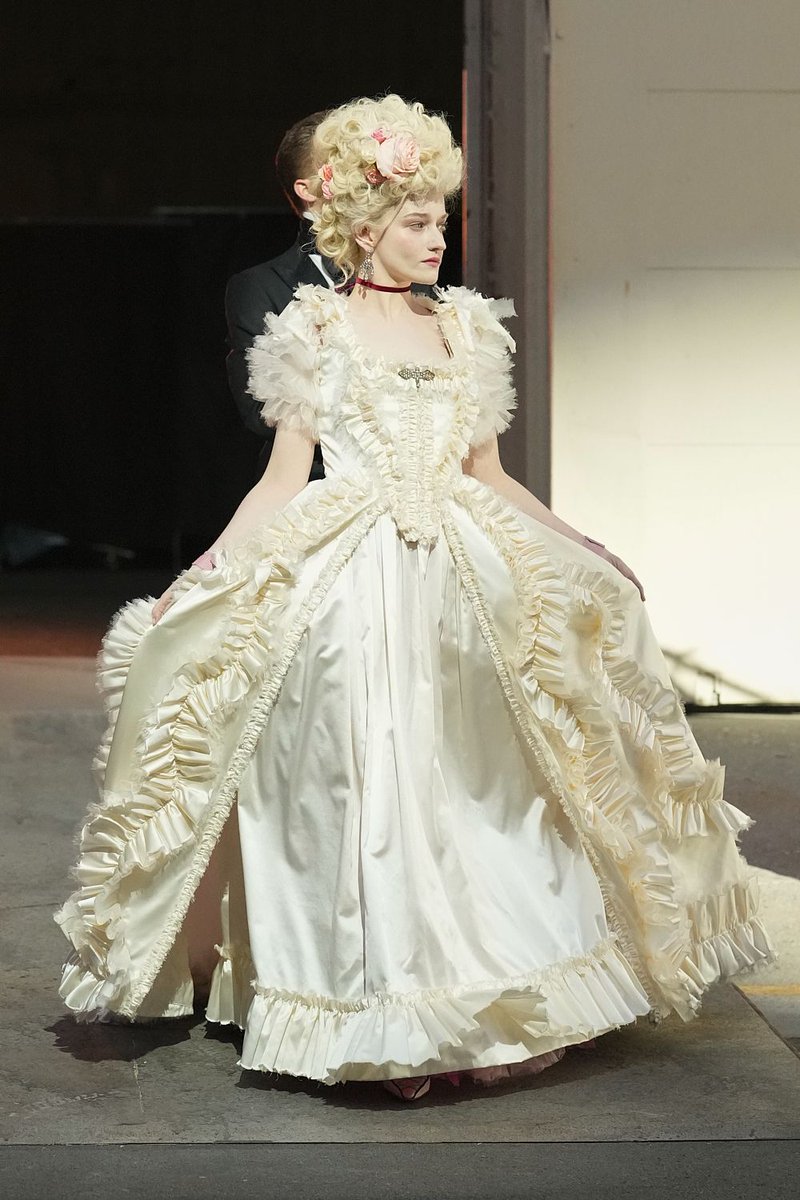 itgirlbackup's tweet image. Julia Garner for Vogue World (2025)