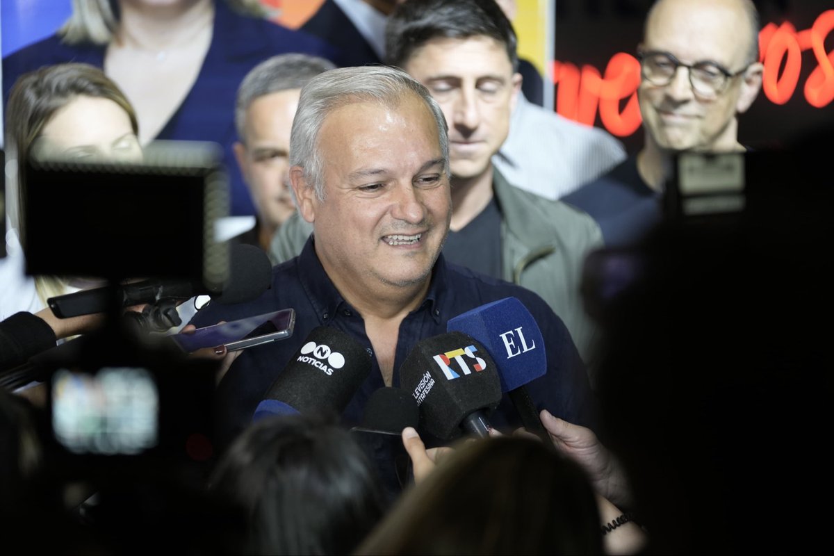 El mayor honor que puedo tener es ir a representar a nuestra provincia al Congreso de la Nación. Junto a <a href="/GiScaglia/">Gisela Scaglia</a> vamos a dar todo por Santa Fe.

Esto empieza hoy y lo vamos a hacer crecer. ¡Gracias!