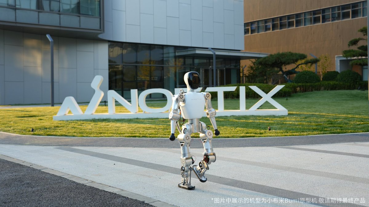 ChinaBizHub's tweet image. #Noetrix has launched its latest #humanoidrobot, #Bumi, priced at 9,998 RMB in a limited-time offer — making it the first humanoid robot in the world to enter the sub-10,000 RMB range.

Founder and CEO Jiang Zheyuan announced the milestone at a press conference last Thursday,…