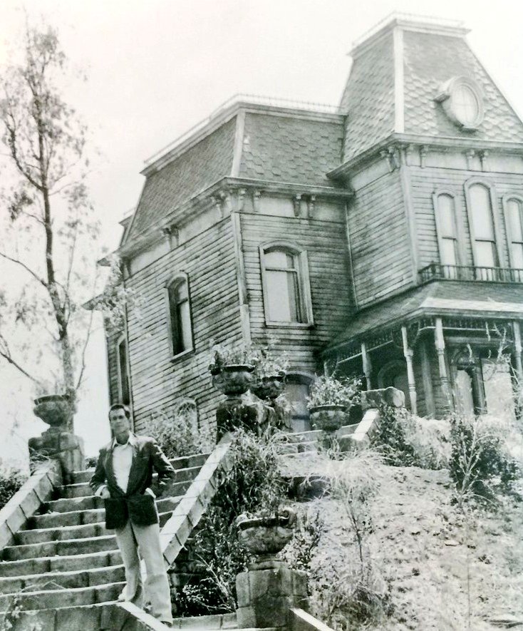 Jetstar1311's tweet image. Just watched "Psycho" on TCM. I still can't believe my mom let me watch it when I was a 6yo, when it aired on TV for the first time Saturday June 24, 1967. #CBS