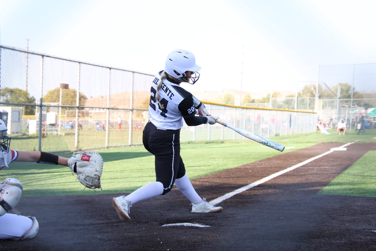 GDiligente17's tweet photo. Fall ball ✅
Record: 14-4-1
BA: .483 | ERA: 1.35 | 18 SO
Grateful for my team + coaches who push me to be better every day. Summer can’t come soon enough @OHLasersBlack09 

@Paige_McMenemy @CoachPena_BSU @Pitt_SB @CoachFrankReed @ZipsSB @CoachScibelli @Jess_Odonnell88 @WalshUSoftball @kwoolf42 @jcu_softball  @CoachJMo29 @ODU_Softball @stephenoswald2 @NataliePooleUSM @AdrienneClark7 @Coach_Doria @TiffinUSoftball @mandygardner24 @livaforshey @ExtraInningSB @NCSACoachDaily