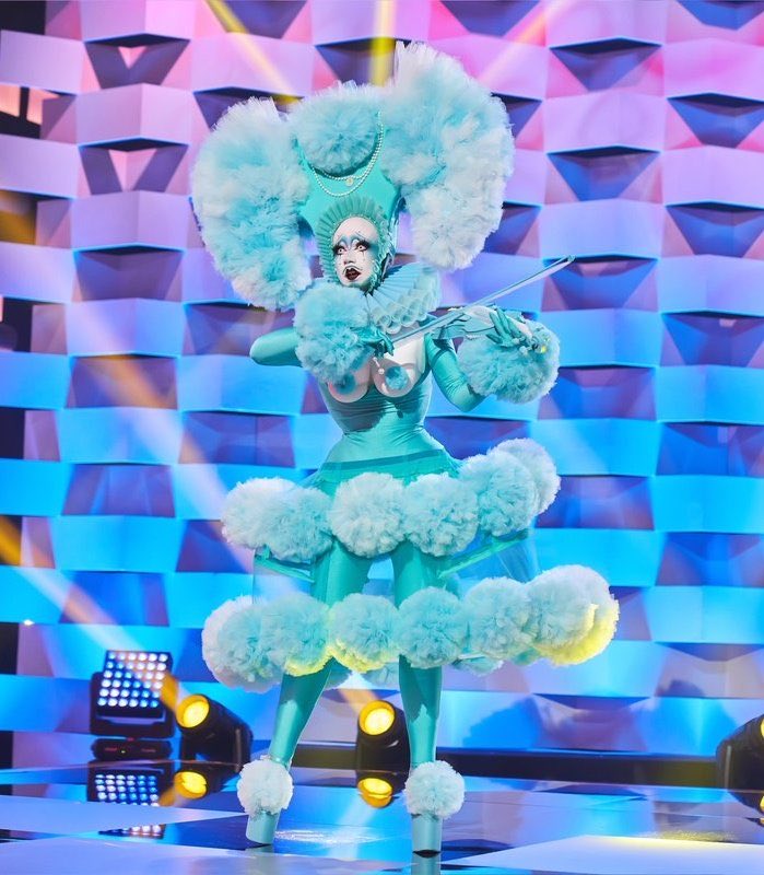 Yo lo siento pero me parece que <a href="/DENEBOLA_MURNAU/">Denebola Murnau</a> acaba de servir uno de los MEJORES looks, no de Drag Race España, sino a nivel MUNDIAL. #DragRaceES