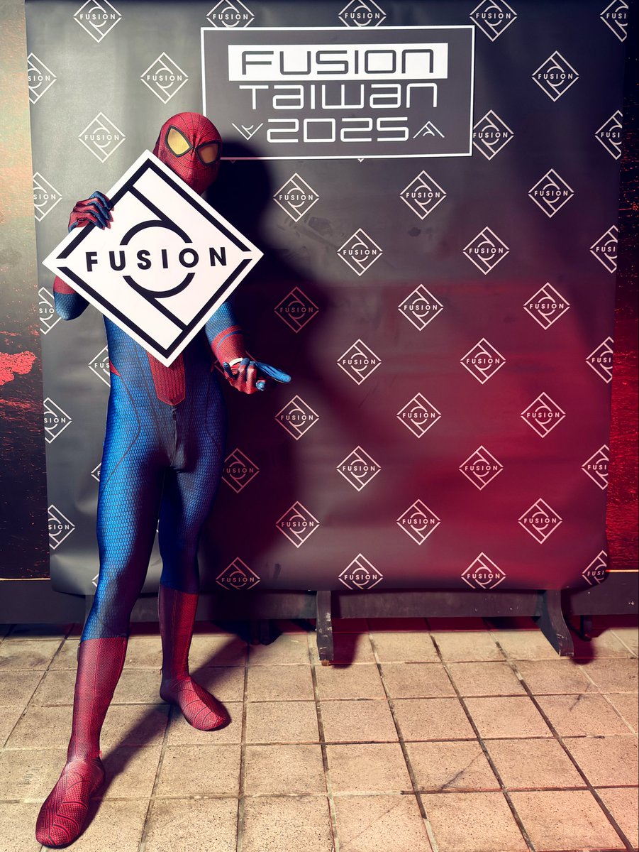 sean_smx's tweet photo. 【Fusion 初體驗】
第一次參加就認識了好多前輩大佬🔥
也遇見不少老朋友～
現場各種裝扮太吸睛
害我整個心癢想入坑
老實說……我真的被燒到了😳

#FusionTaiwan2025 https://t.co/5Gyqcch5Yh