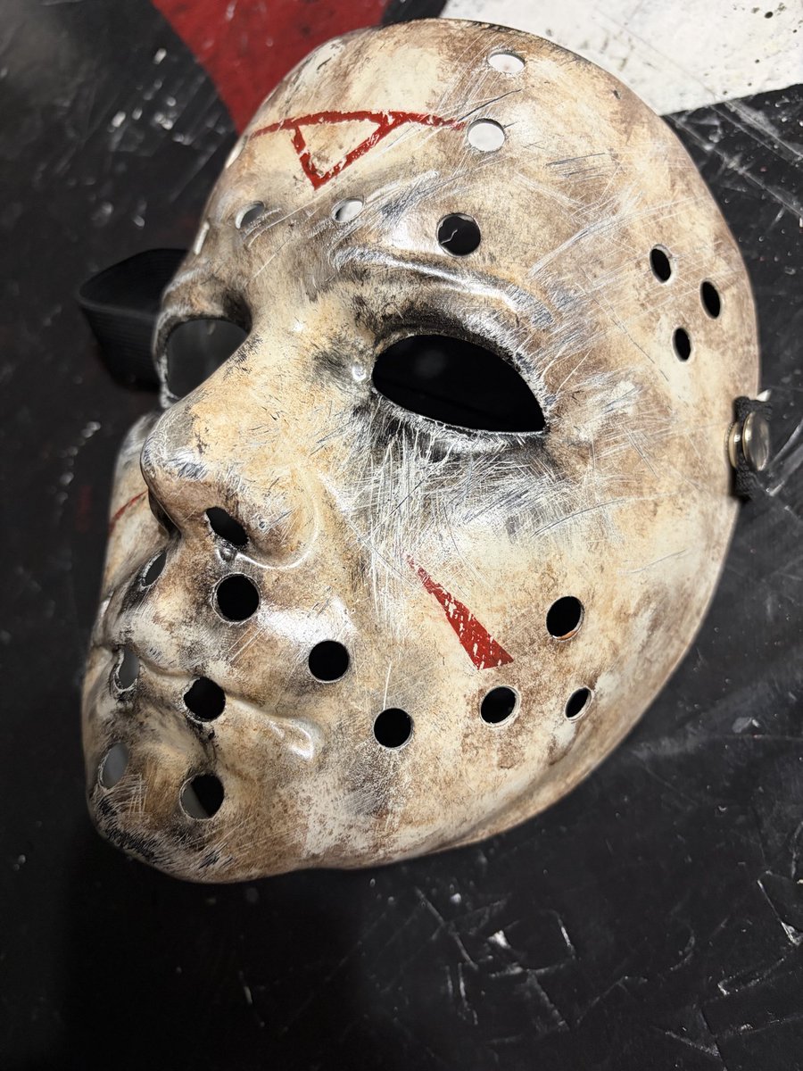 When Halloween lands on a Friday

#Halloween #FridayThe13th #michaelmyers #JasonVoorhees