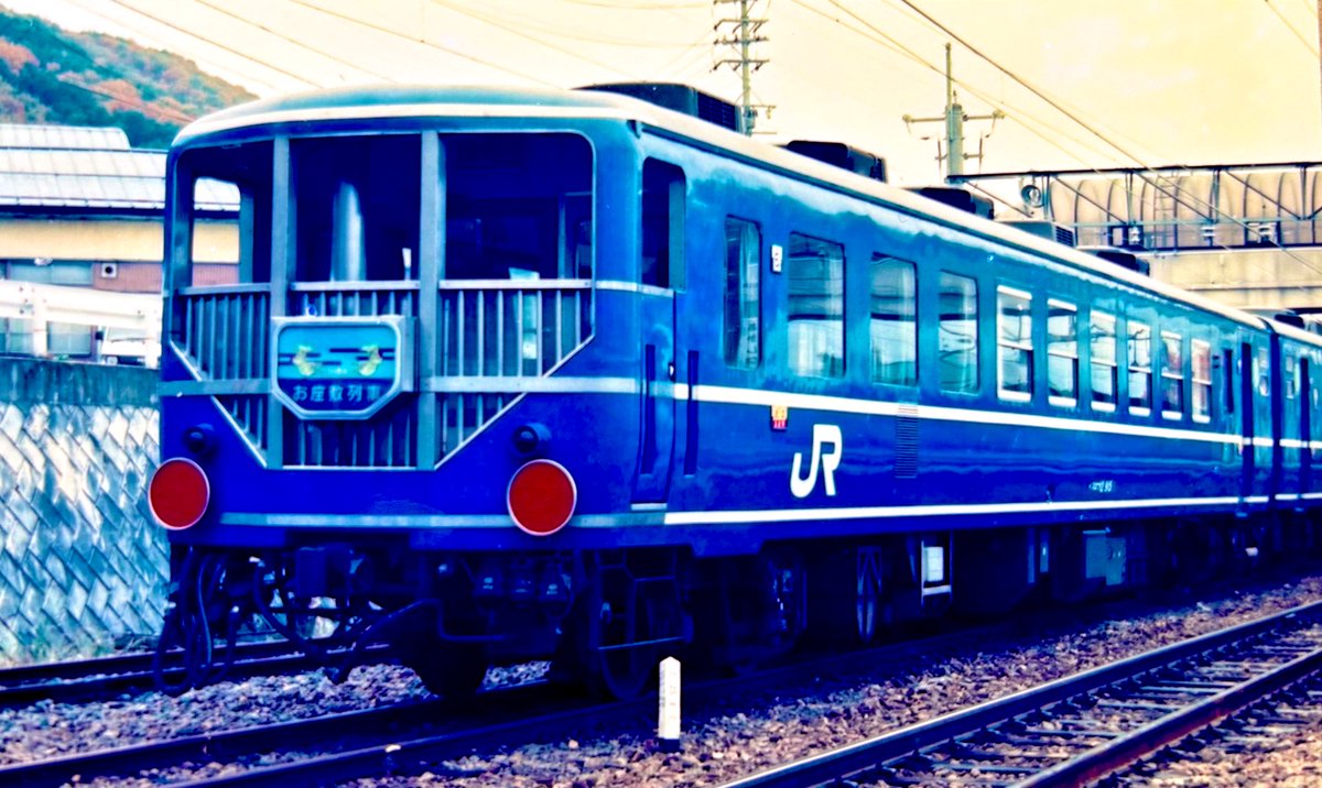 ある日の明科駅で

ＥＦ６４-６６＋１２系ナコ座