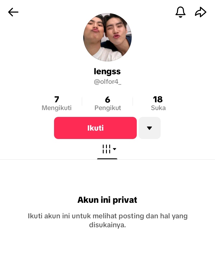 susah buat negur tikornya karna dia privat, aku bener²berharap siapapun yang kepancing bisa lebih bijak soalnya sejak kapan ada gs pond sama leng anjir? mana momen nya sama pas kita abis kelar war sama yg ngatain acting leng cringe terus dia ngatain phuwin