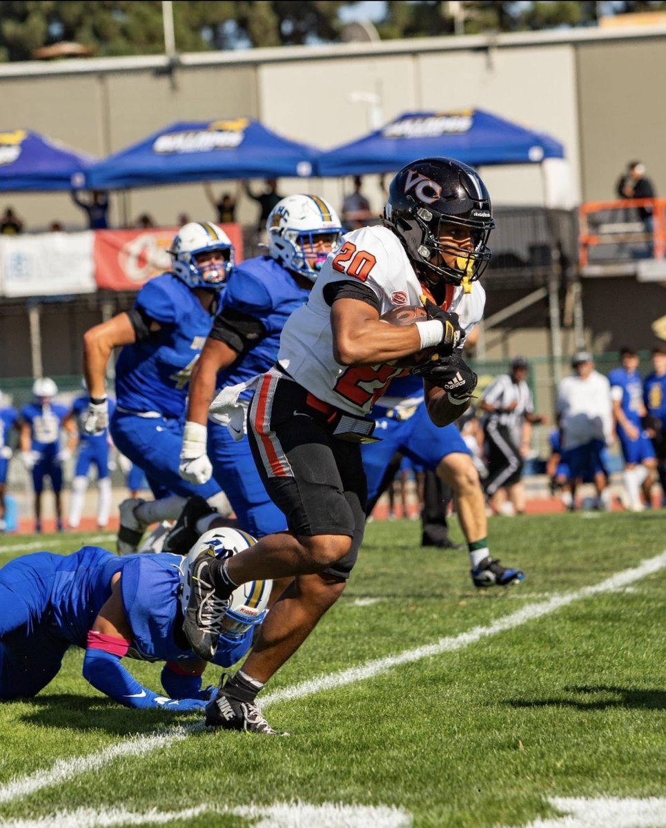 Great 8-0 Start🏴‍☠️
 
Jeremiah Jackson 

True Freshman RB
 
Hudl: hudl.com/v/2T51jt
NCAA ID: 2412470379

<a href="/coach_harm/">Coach Harm - Jeremy Harmon</a> <a href="/CoachMoose/">Steve Mooshagian ™️🇺🇸</a> <a href="/_ChanceParks/">Coach Parks</a> <a href="/VCPirateFB/">Ventura College Football</a> #VCFF