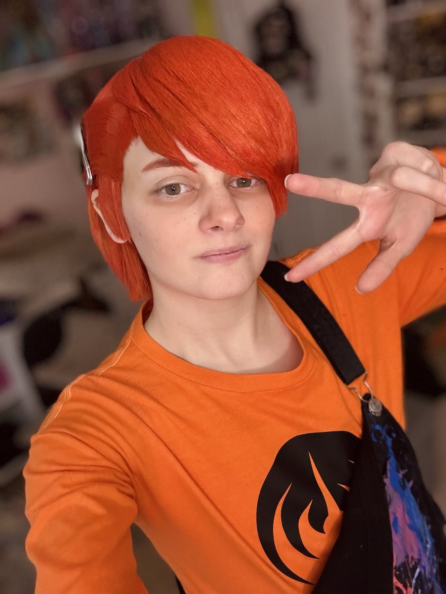 Rose 🖤🩶🤍💜 tweet media