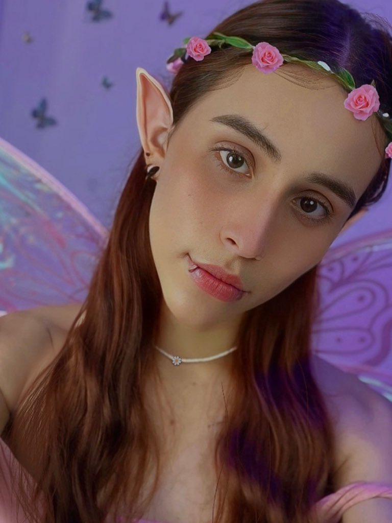 malud09's tweet photo. In a world of cruelty and vile events, a world of fantasy abounds🤤 https://t.co/u26DqeodnM