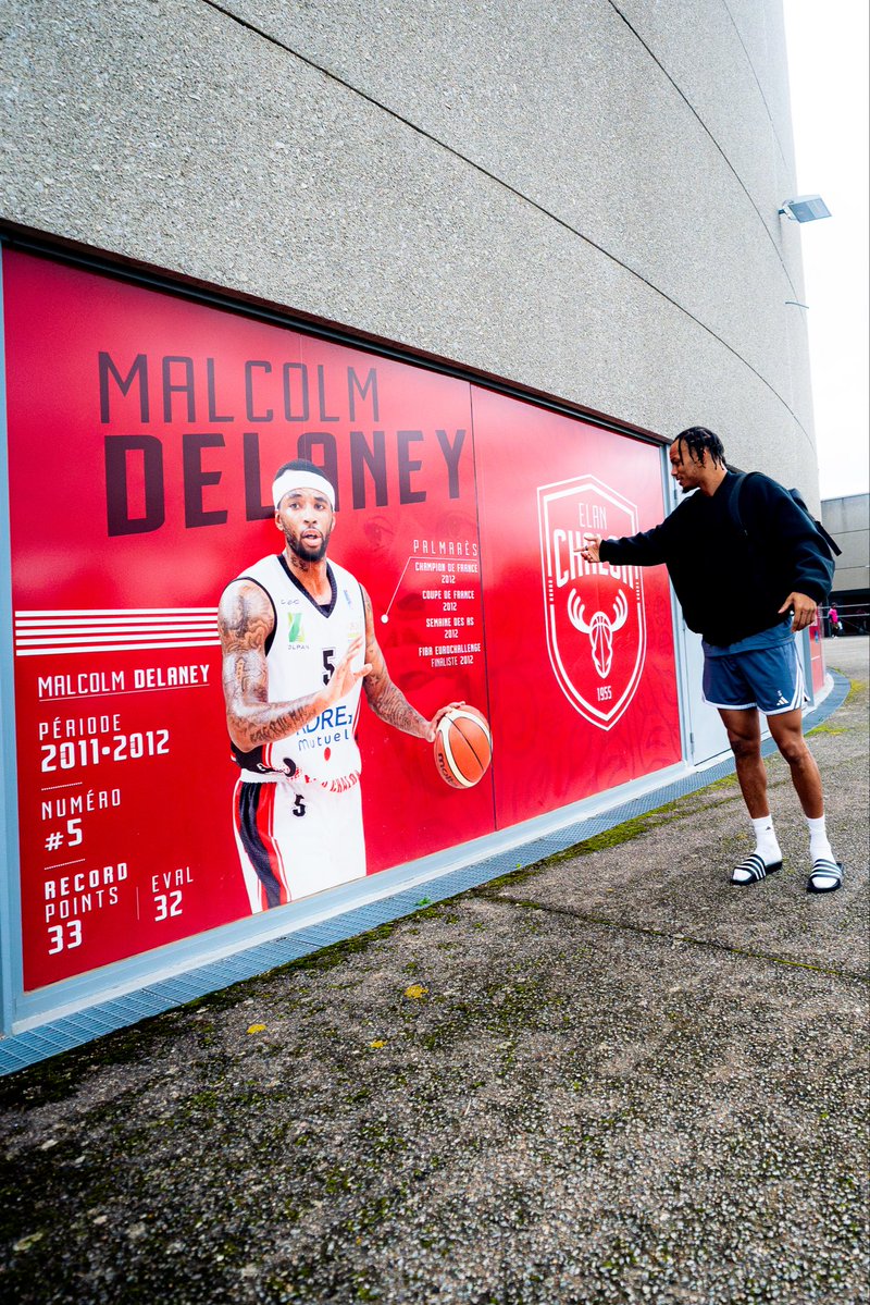 Justin Robinson (@5alive_) on Twitter photo Aye bruh.. look whose poster I ran into out in Chalon ๐ซ๐ท <a href="/foe23/">malcolm delaney</a> ๐ Aye bruh.. look whose poster I ran into out in Chalon ๐ซ๐ท <a href="/foe23/">malcolm delaney</a> ๐