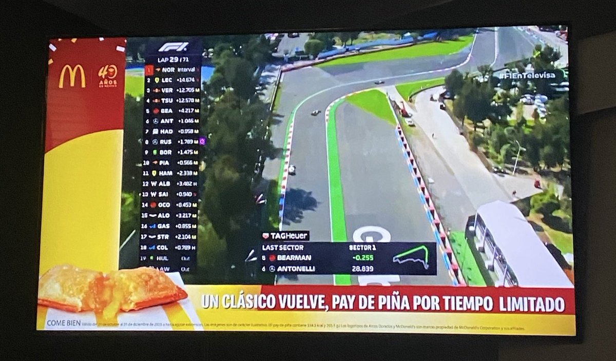 🚨 #F1EnTelevisa :
Por quienes se están quejando de que la hambreada de Televisa no deja ver a gusto a los carros dar vueltas una y otra vez.
🏎️
Cada 3 minutos te meten un anuncio que cubre casi toda la pantalla. 
🤣
¿Y así quieren que prefieran su transmisión?
😳
#RT