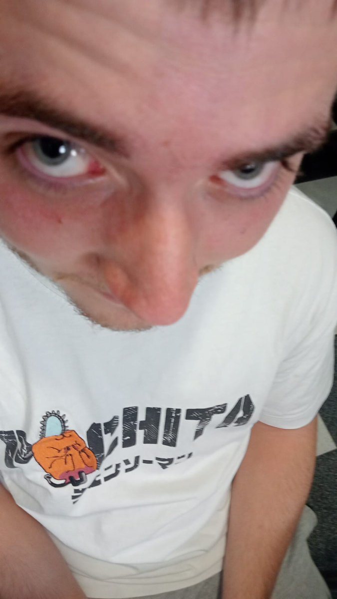 dmateu08's tweet photo. @ericrm_ @Nilisito_ esta noche duerme con un ojo abierto porque voy a por tí https://t.co/kYJb3gWse0