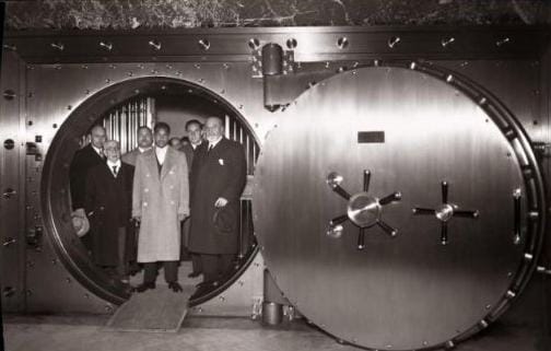 tonitj3's tweet image. Qué es y qué pasó en esta imagen? 🤔 #HistoriaDeEspaña 🇪🇦✍️🏻