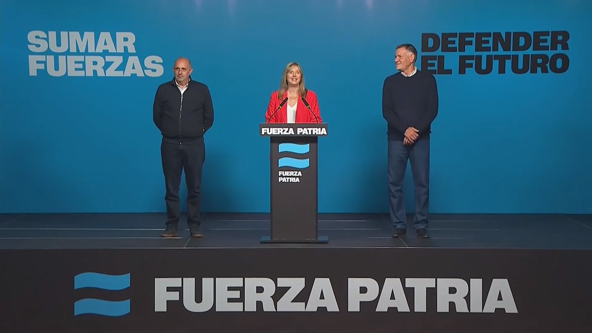 provincia1270's tweet photo. #Ahora 👉La palabra de los primeros voceros desde el búnker de Fuerza Patria en La Plata.  

💻https://t.co/jKejIHcXl1
#LegislativasNacionales https://t.co/pRSZXokBUf