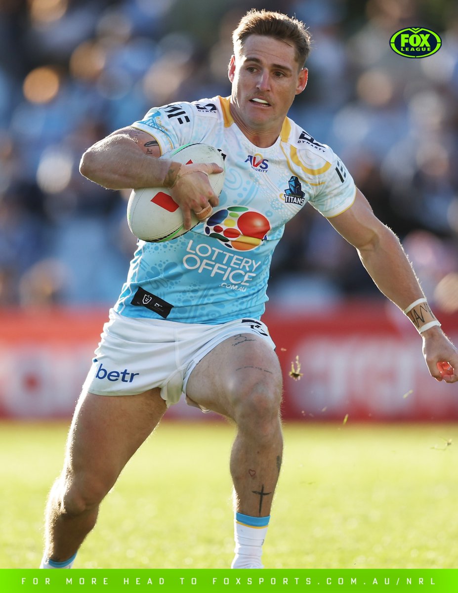 'THEY DON'T WANT TO PUT TOO MANY IN' 🚨

England have been criticised for snubbing NRL stars amid their horrorshow in the Ashes series opener... and two stars are 'under pressure'...

READ MORE 👉 bit.ly/3WljMbZ