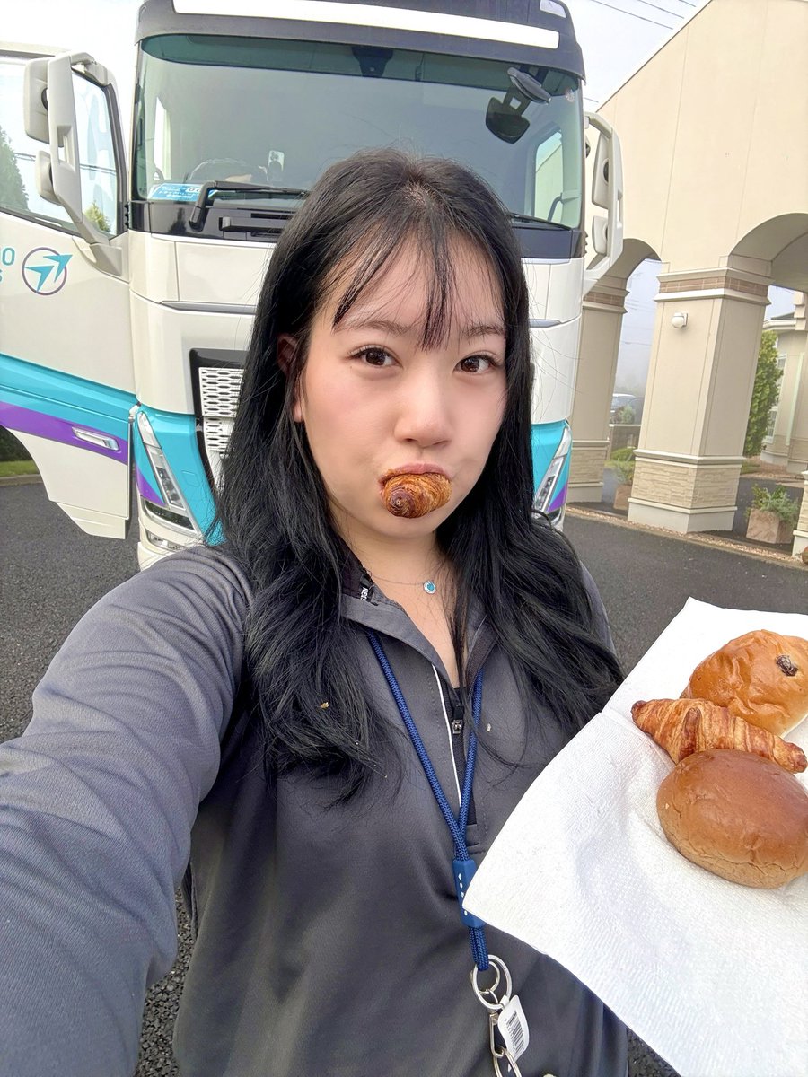 多くの方々のご協力により
例の「帰れま10」は達成した24歳🏃‍♂️‍➡️

しかしタダでは帰れないので
"帰り荷"を求め 宇都宮市へ向かいます🥟