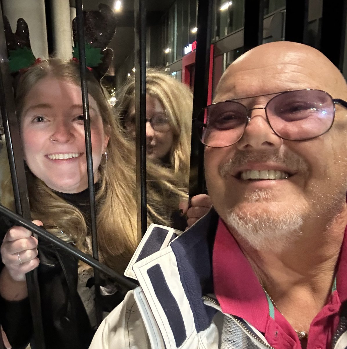 Fancy antlers (Floors version)✨ tweet media