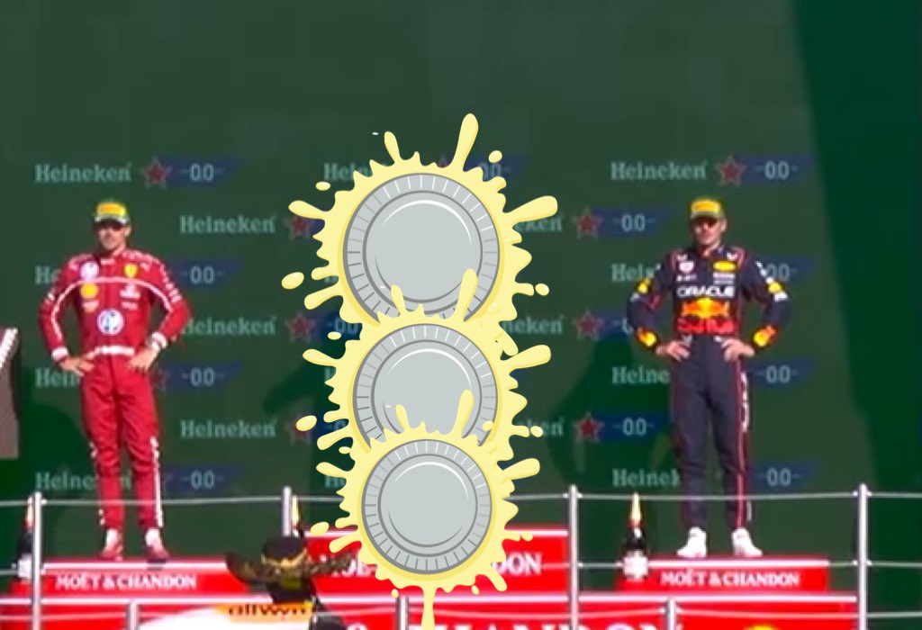 chrrybutera's tweet image. their little diva poses 🙂‍↕️