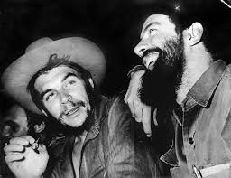 Axl77592447's tweet photo. Che: “Camilo fue el compañero de cien batallas, el hombre de confianza de Fidel en los momentos difíciles de la guerra y el luchador abnegado que hizo siempre del sacrificio un instrumento para templar su carácter y forjar el de la tropa...”.
#ConElPieEnElEstribo https://t.co/dh6ezGNjzv