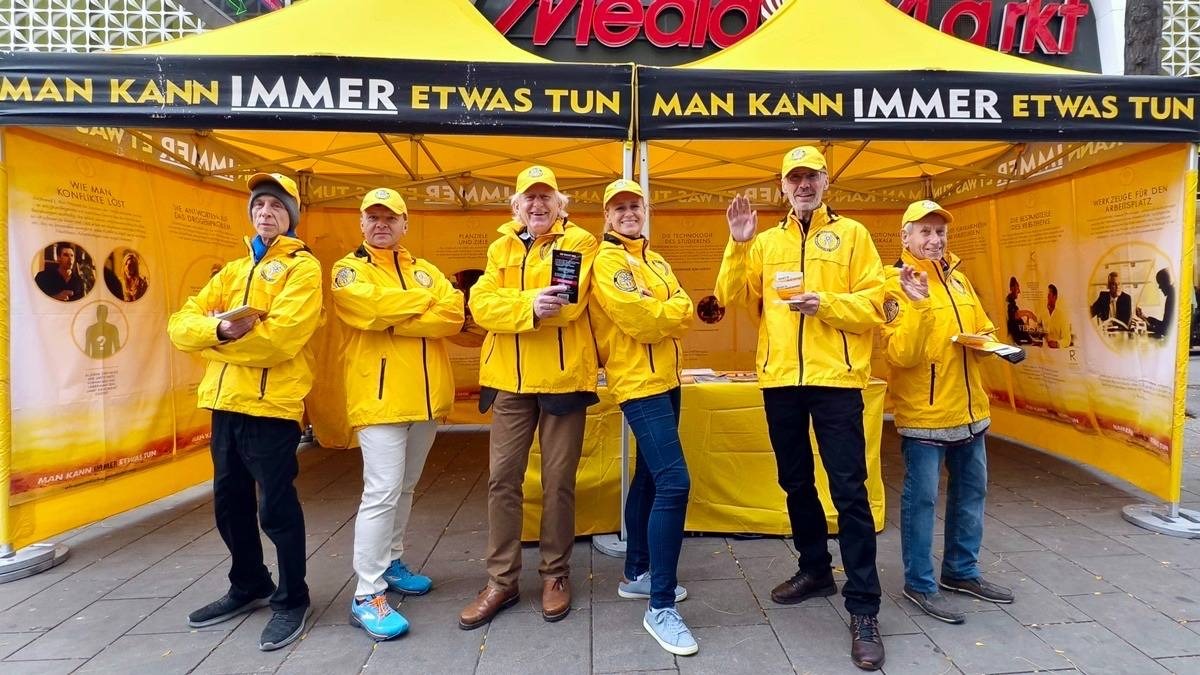 Scientology Volunteer Ministers International tweet media