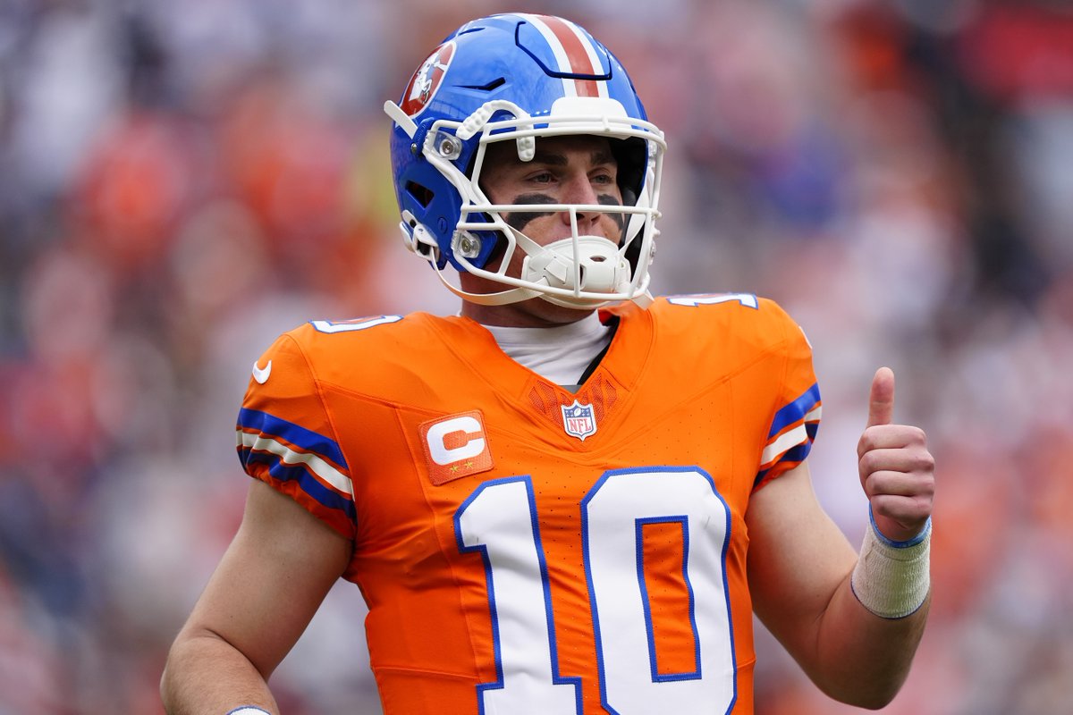 Bo Nix:

17/25
234 passing yards
3 TDs
1 INT
120.7 passer rating